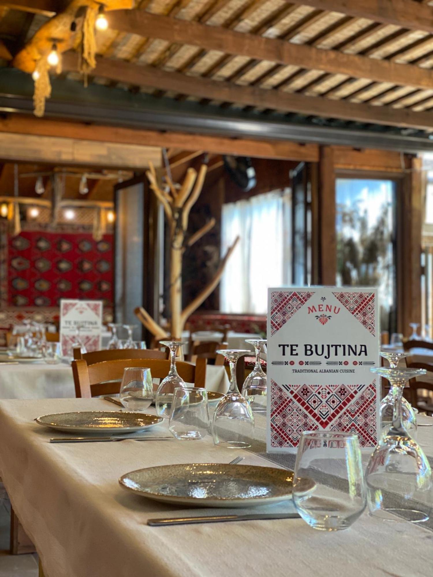 Te Bujtina Hotel- Cozy Stay With Traditional Breakfast Near Beach Golem  Exteriör bild