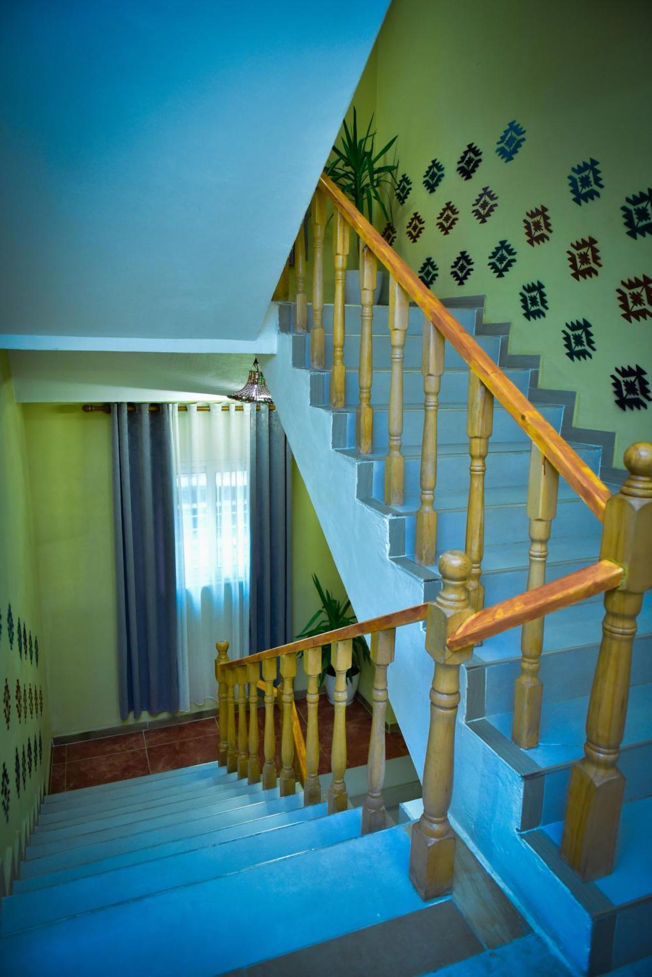 Te Bujtina Hotel- Cozy Stay With Traditional Breakfast Near Beach Golem  Exteriör bild